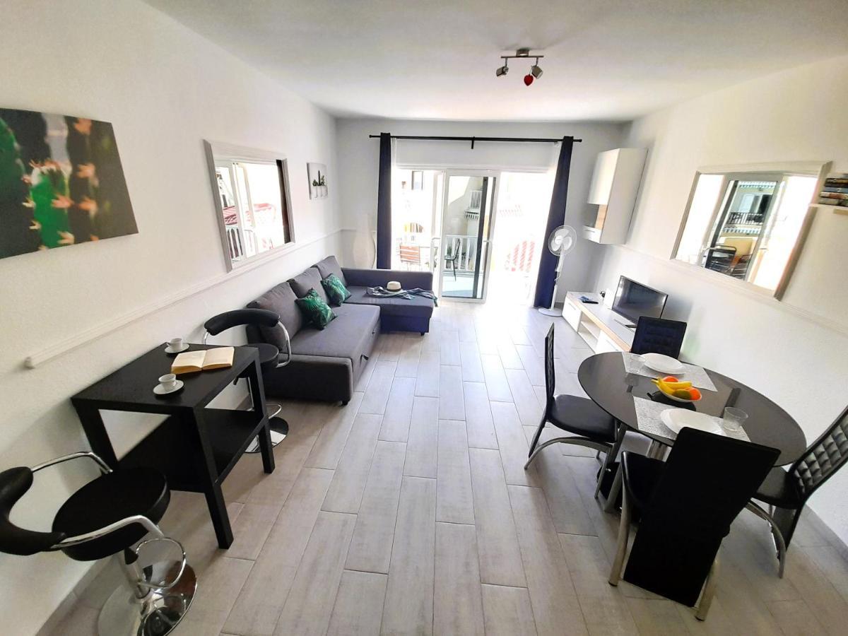 Mareverde Elisa, 1 Bedroom & Wifi Free 아데제 외부 사진